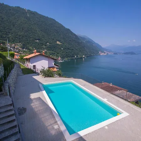 Degli Oleandri 6a Apartment