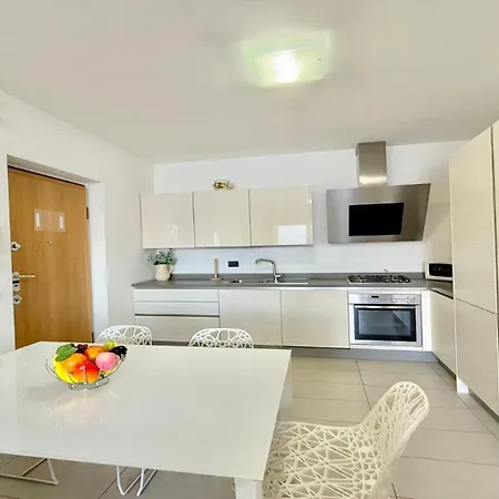 Degli Oleandri 6a Argegno